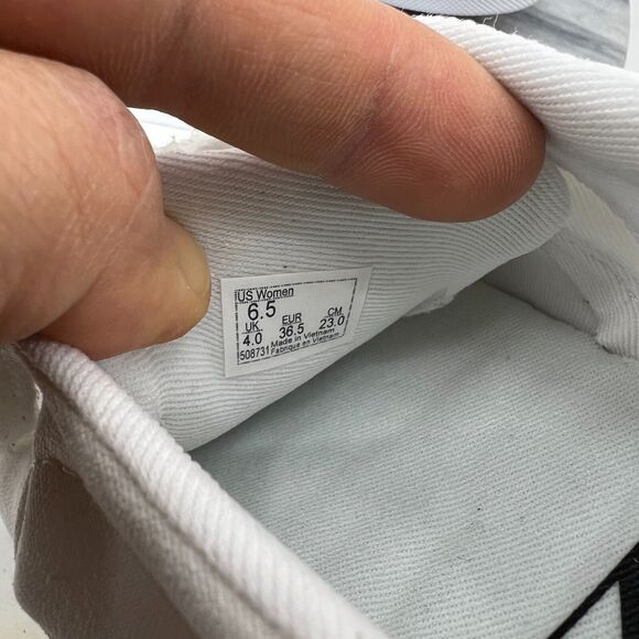 Vans Sneakers Womens 6.5 White Canvas Sneaker Low Top Lace Up Classic Skate Shoe - Picture 5 of 12